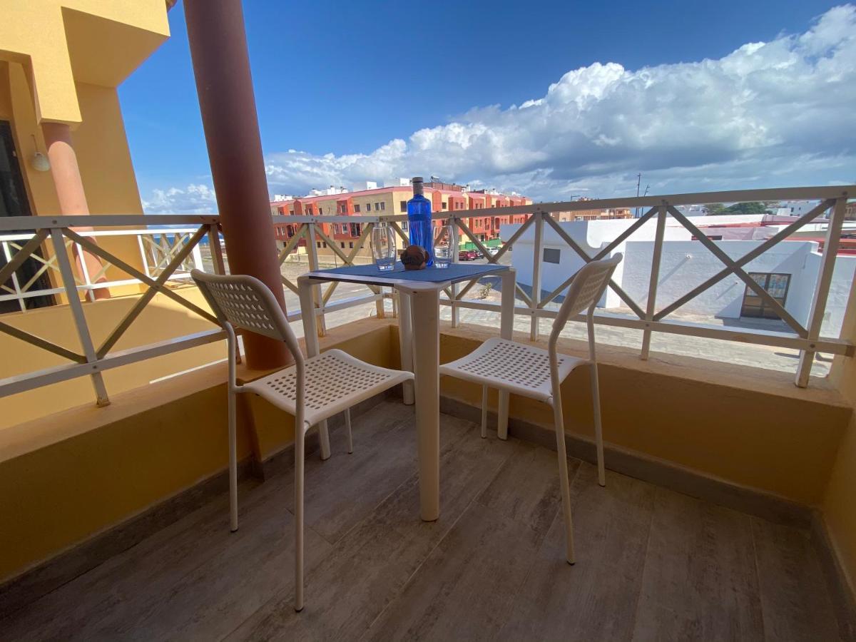 Modern With Sea Views In Appartement