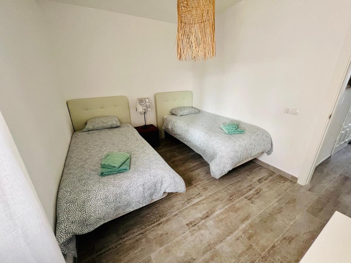 Modern With Sea Views In Appartement